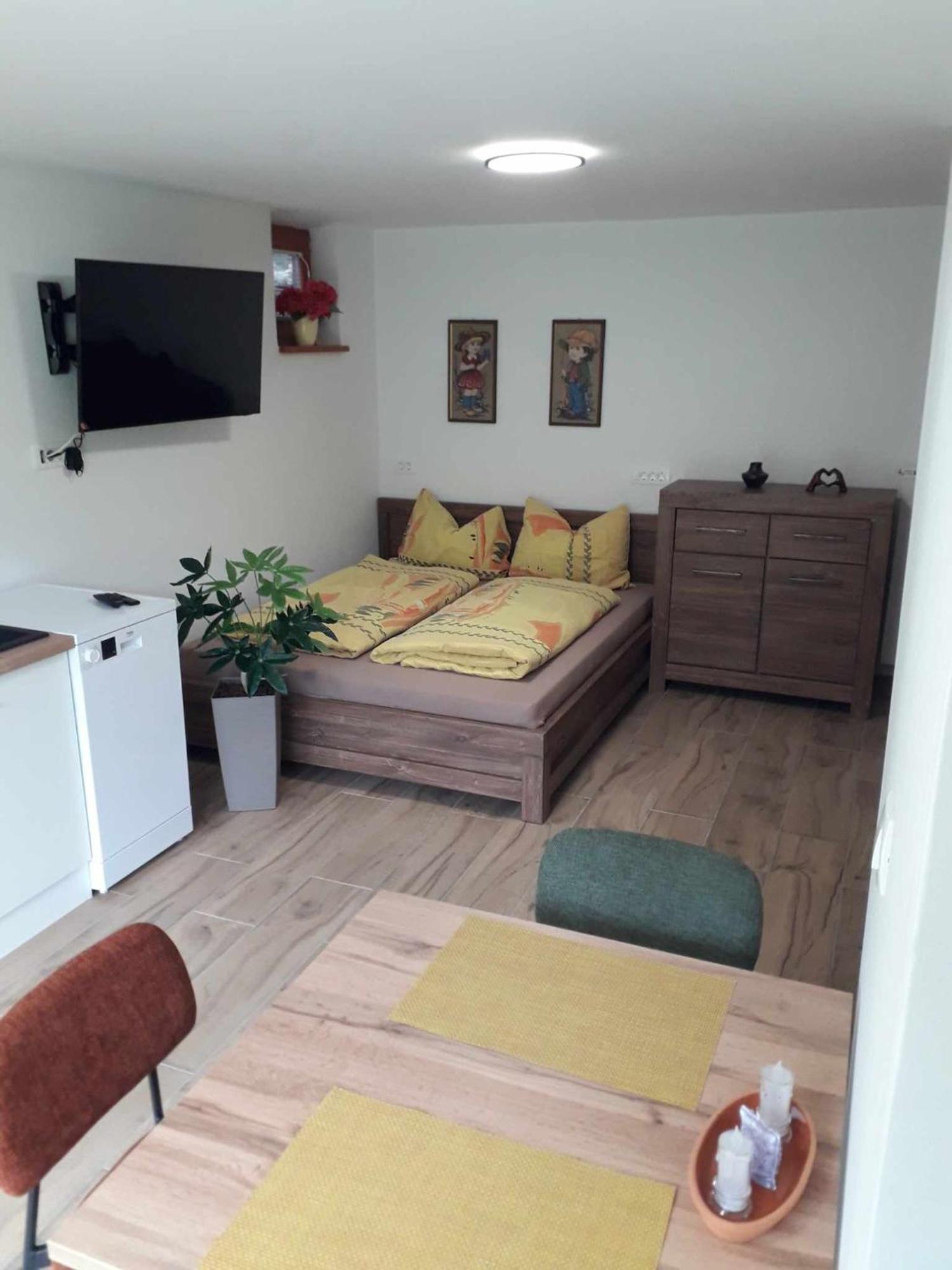Apartmaji Brloznica Pod Veliko Planino Luce ภายนอก รูปภาพ